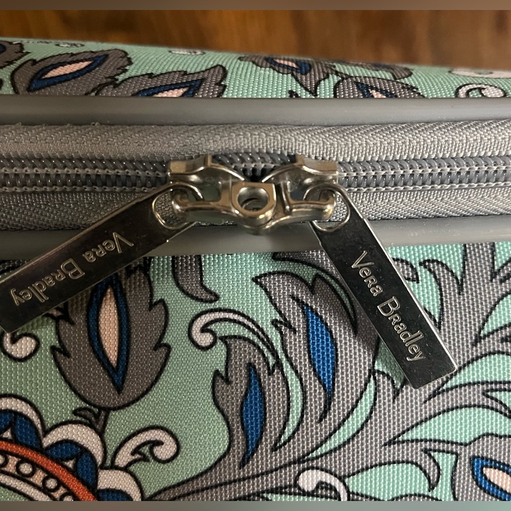 Vera Bradley Rolling Suitcase in RETIRED Fan Floral - Picture 11 of 13